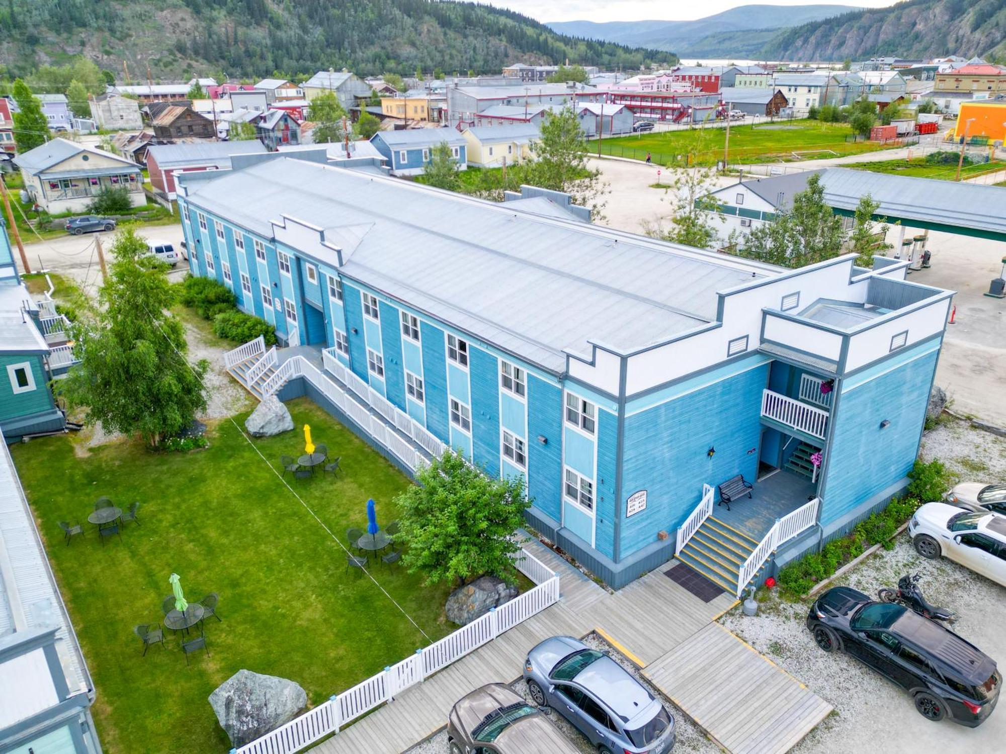 Holland America Dawson City Inn Екстер'єр фото