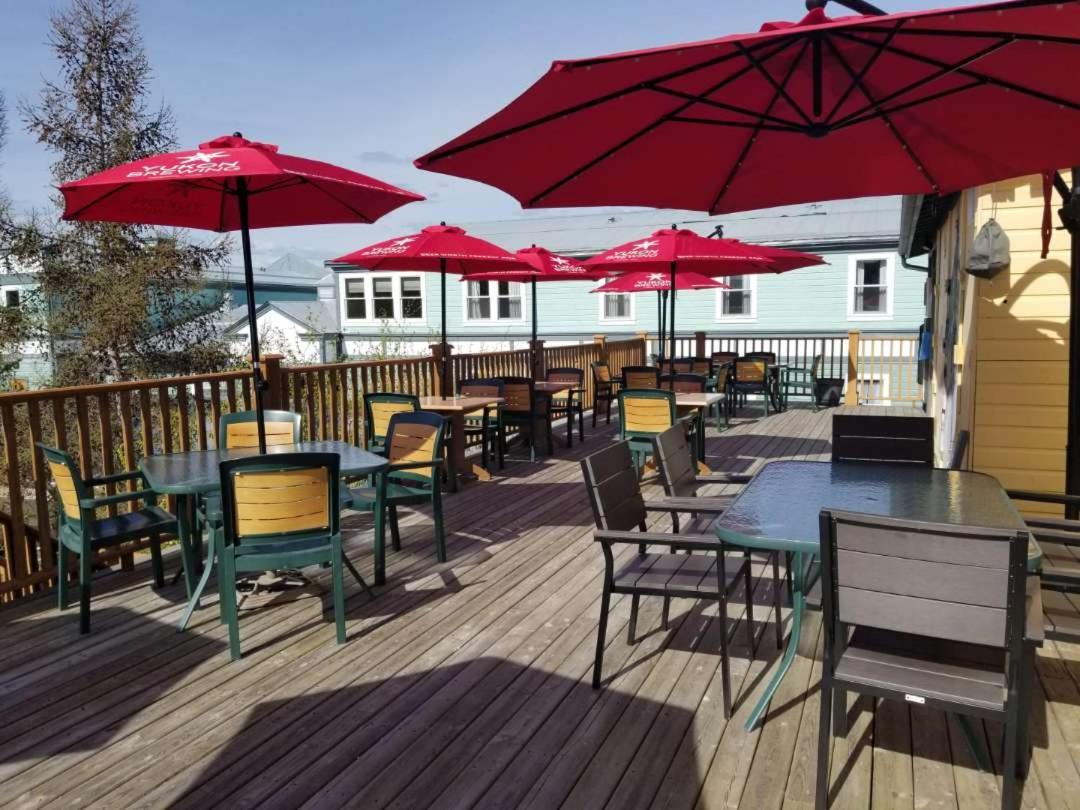 Holland America Dawson City Inn Екстер'єр фото
