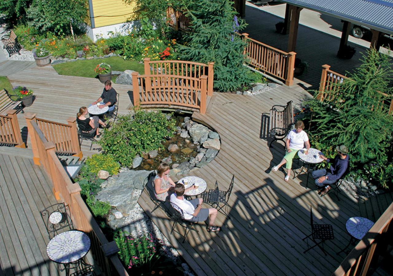 Holland America Dawson City Inn Екстер'єр фото