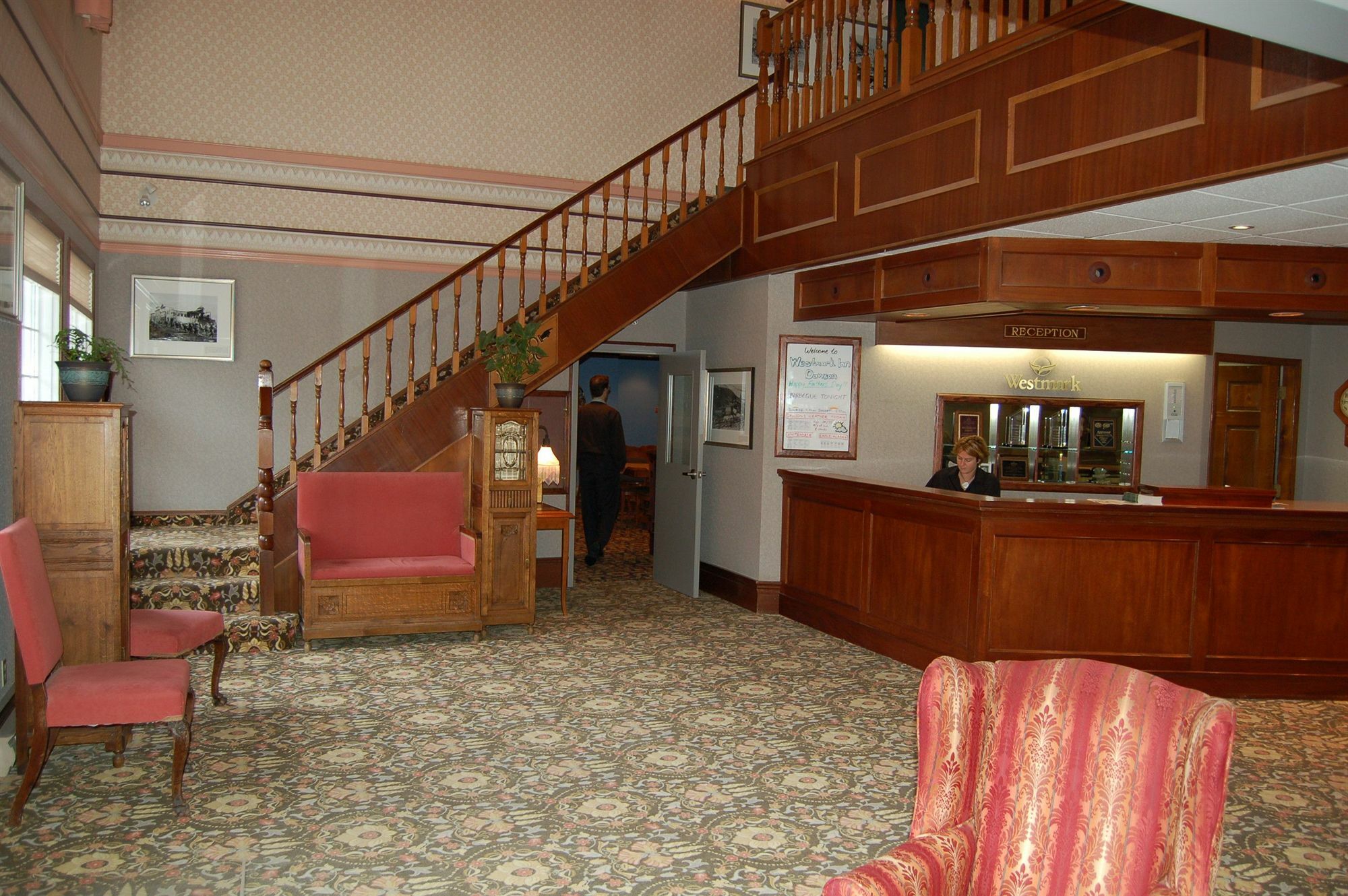 Holland America Dawson City Inn Екстер'єр фото
